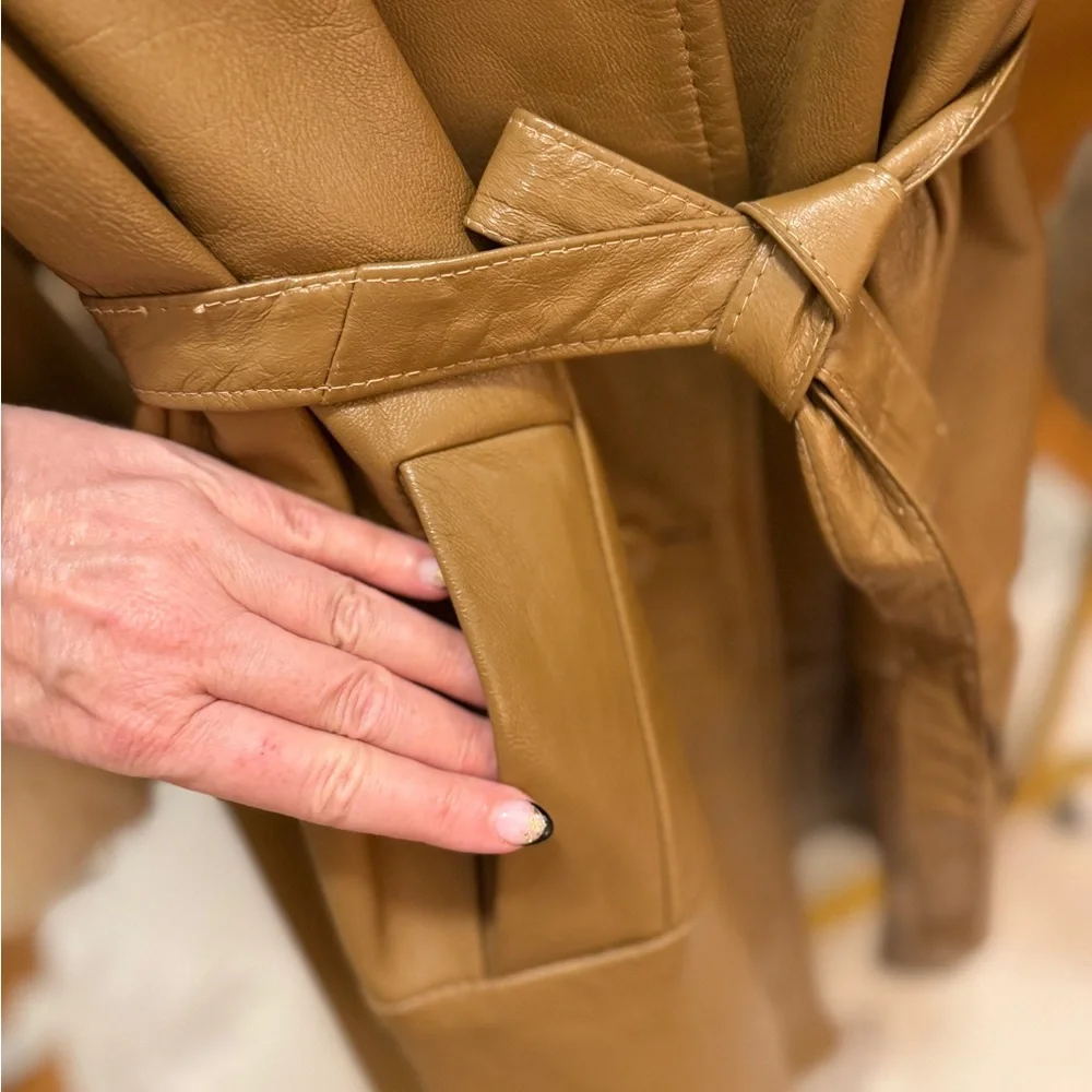 Elegant Vintage Genuine Leather Tan Fur-Trimmed Women's trench Coat - Picture 5 of 8